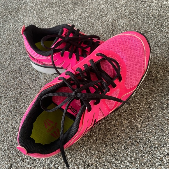 ASICS pink, size 6. - Picture 2 of 8